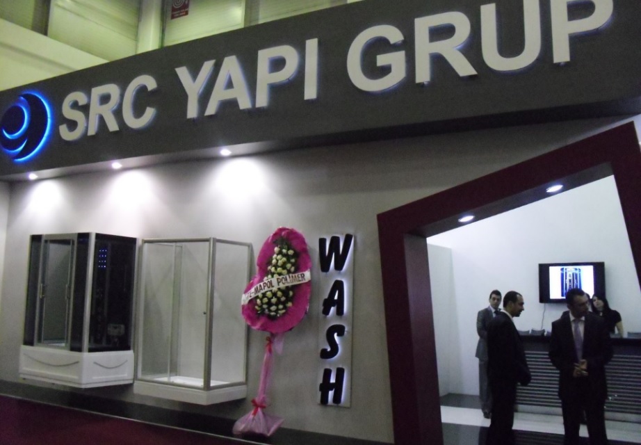 fuar_calismalarimiz_03_src_yapi_grup_pleksi_ve_aydinlatma
