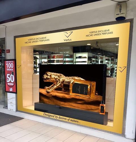magaza_vitrin_calismalari_10_vertus_parfum