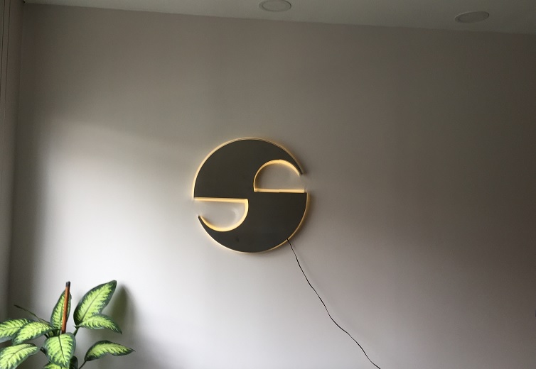 paslanmaz_kutu_harf_ve_tabela_13_led_aydinlatmali