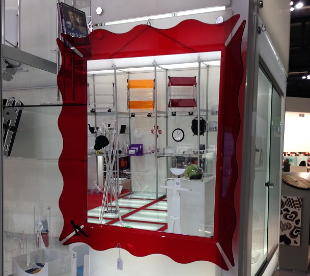 pleksi_ev_urunleri_18_renkli_lazer_kesim_pleksi_ayna_cercevesi