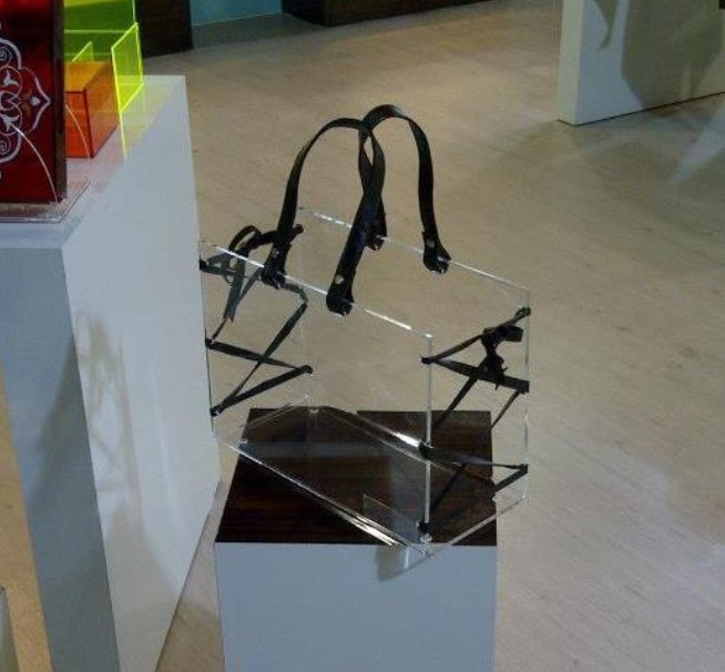 pleksi_ev_urunleri_20_pleksiglas_canta_dekor