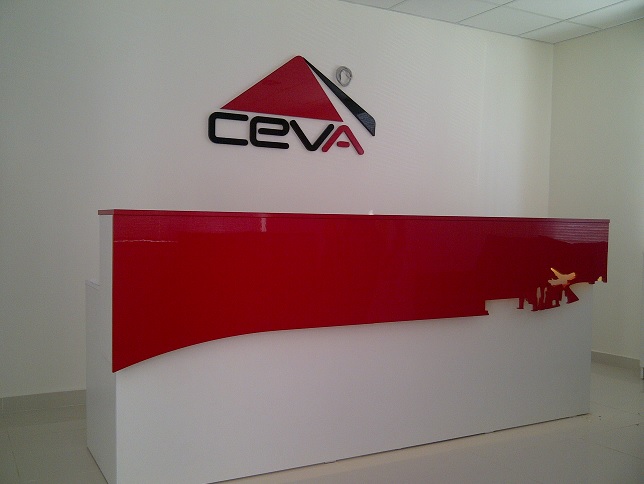 pleksi_ic_mekan_isikli_tabelalar_09_ceva_lojistik_reklam_calismasi