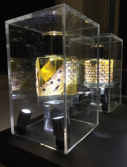 pleksi_kozmetik_standi_10