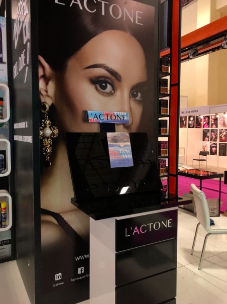 pleksi_kozmetik_standi_24