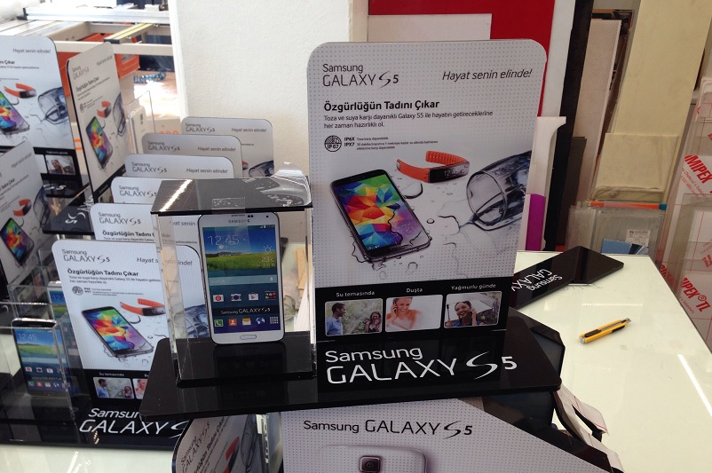 pleksi_telefon_standi_08_5_mm_seffaf_pleksiglas