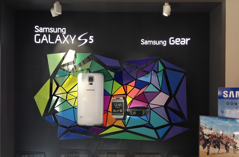 pleksi_telefon_standi_11_pleksiglas_dekor