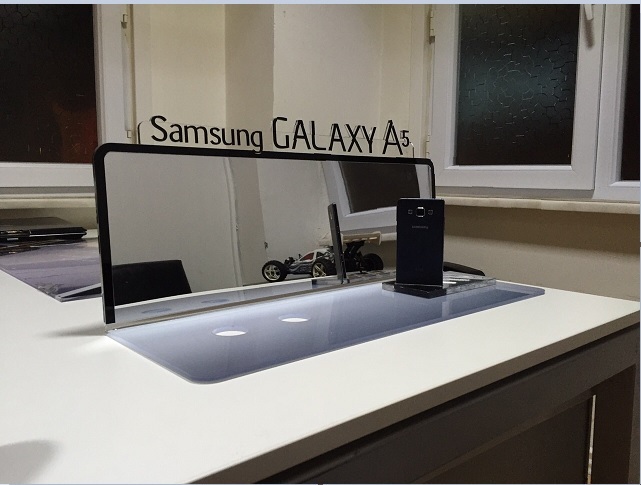 pleksi_telefon_standi_13_samsung_stand_calısmasi