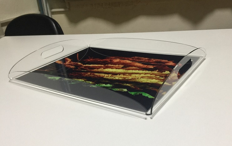 pleksi_tepsi_ve_gazetelik_06_5mm_oval_pleksiglas_tepsi