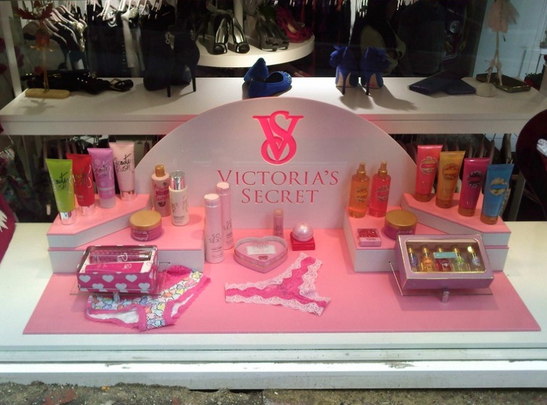 pleksi_urun_teshir_standlari_13