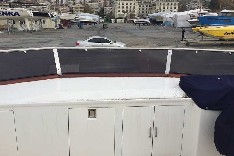 pleksi_yat_ve_tekne_calismalari_03_pleksiglas_yat_dekoru