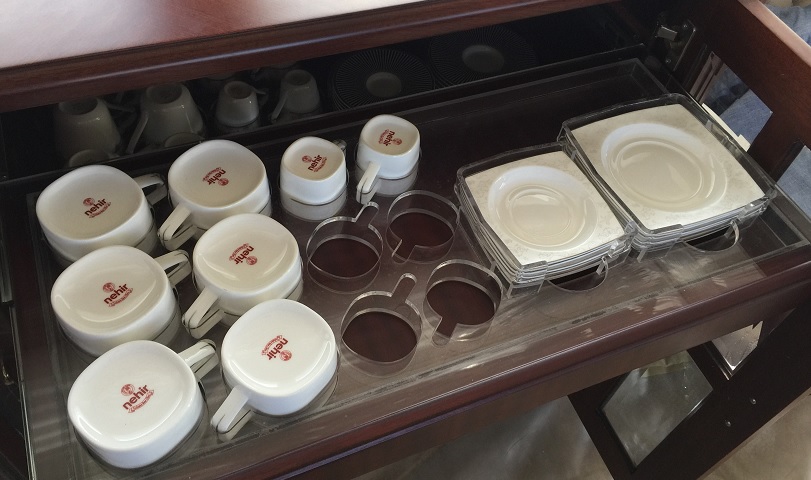 pleksi_yat_ve_tekne_calismalari_07_seffaf_pleksiglas_bardaklik